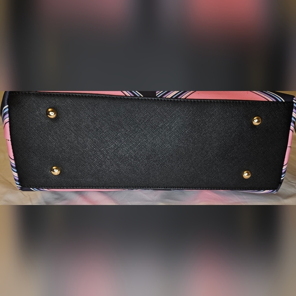Trina Turk Pink and Black Chevron Tote Bag NWT - Picture 7 of 7